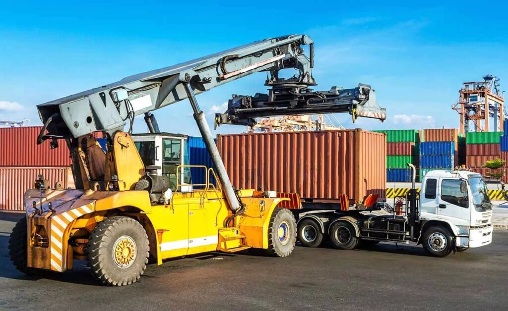 Streamlined Logistics For Heavy Machinery Ensuring Speedy Delivery ...